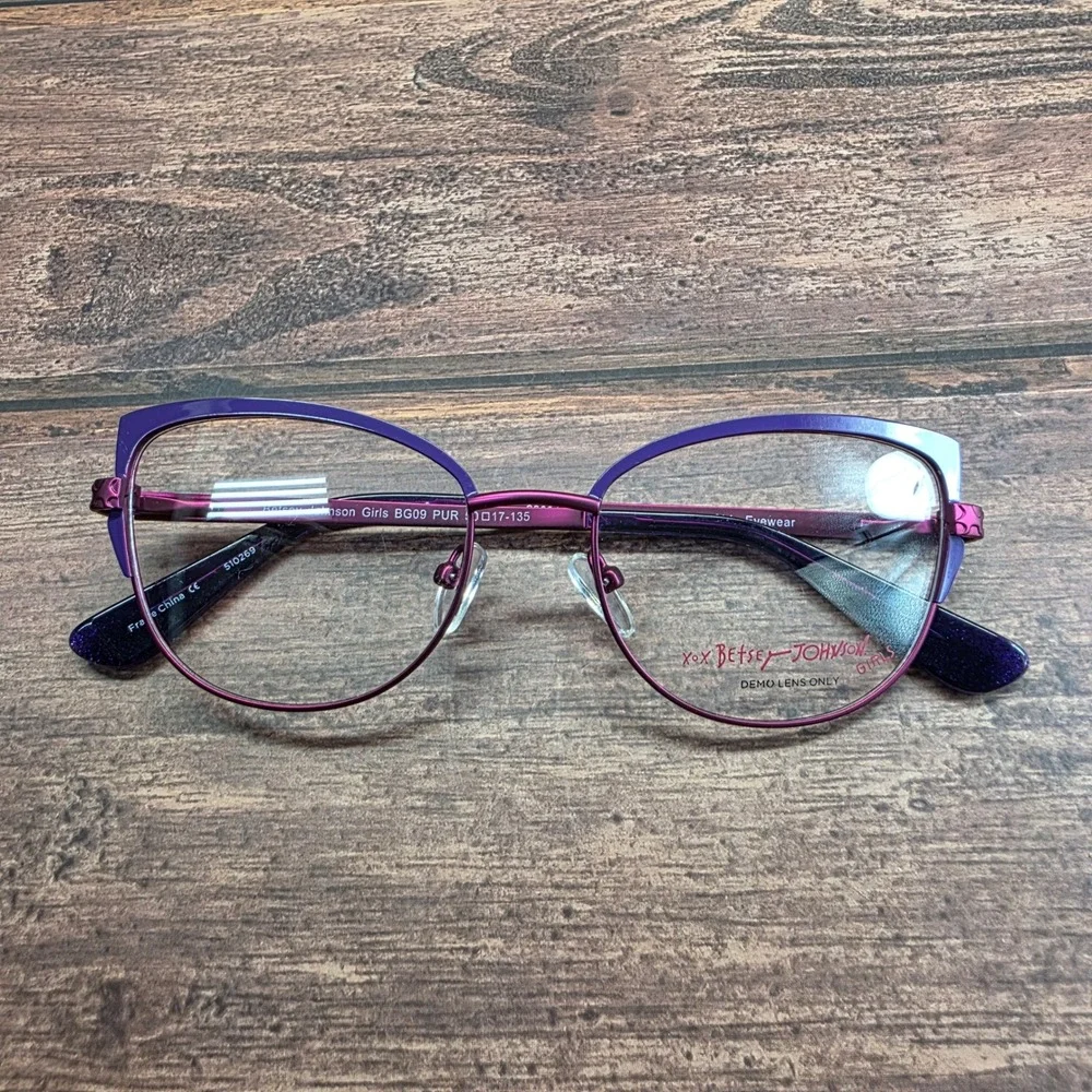 Betsey Johnson scroll touch glittery